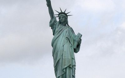 A Estátua da Liberdade chegou ao porto de Nova Iorque