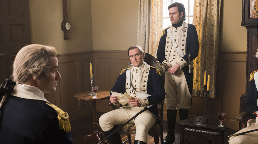 George Washington (Ian Khan) e Benedict Arnold (Owain Yeoman) Episódio 9 Foto de Antony Platt/AMC
