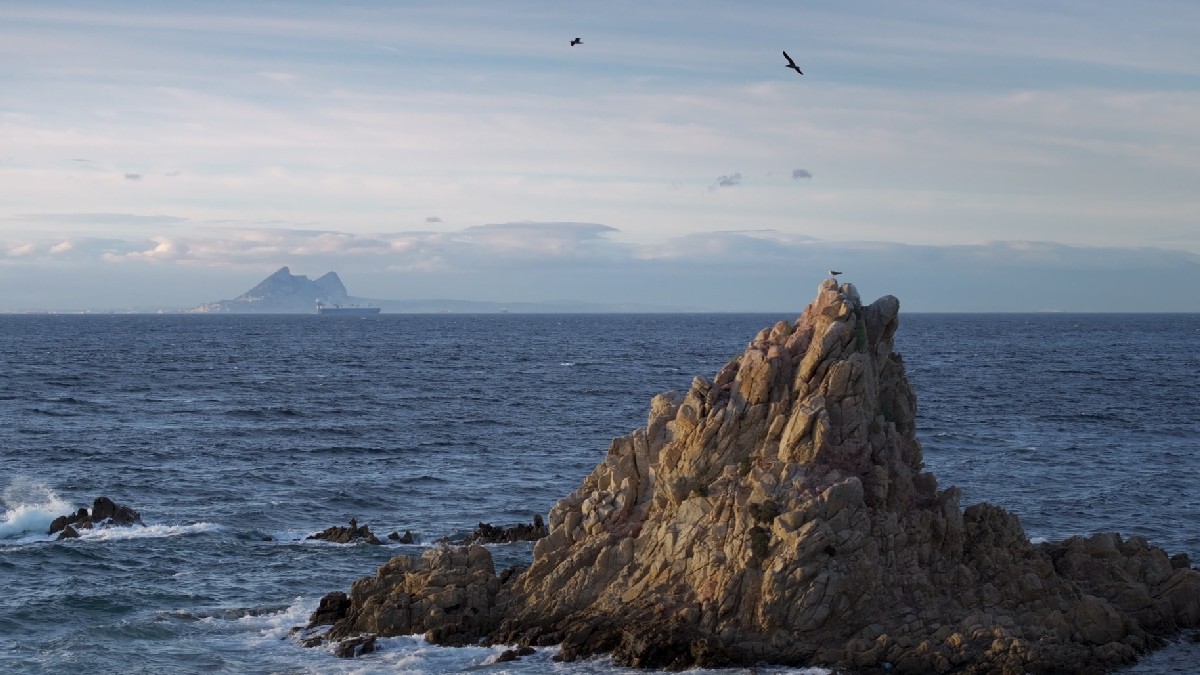 Estreitos, Entre a Terra e o Mar - Estreito de Gibralta